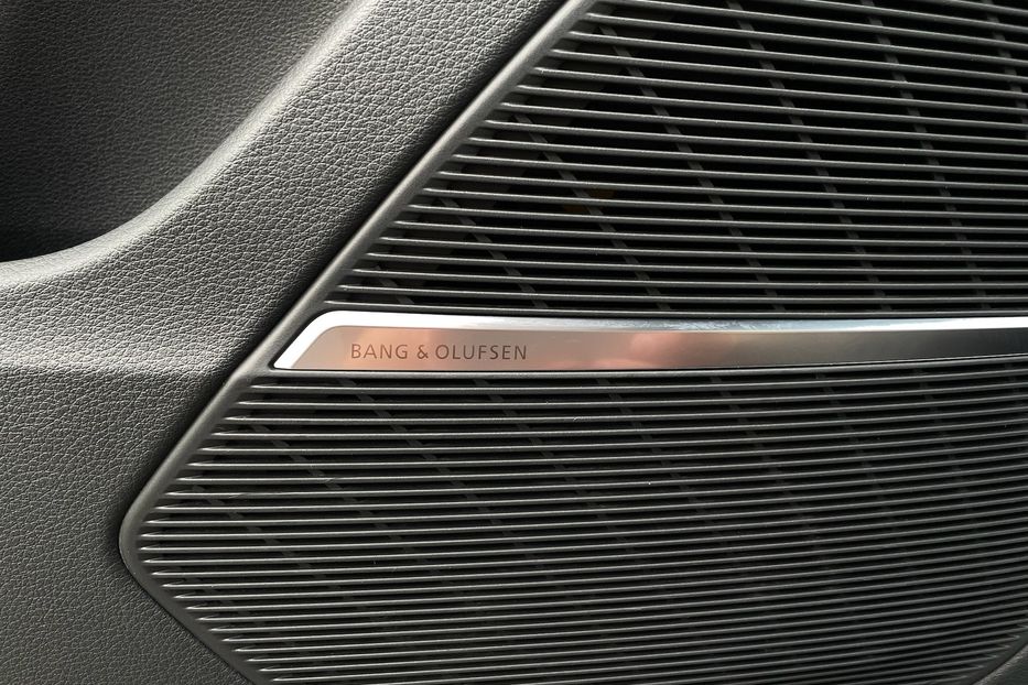 Продам Audi Q8 55 TFSI S-line 2019 года в Киеве