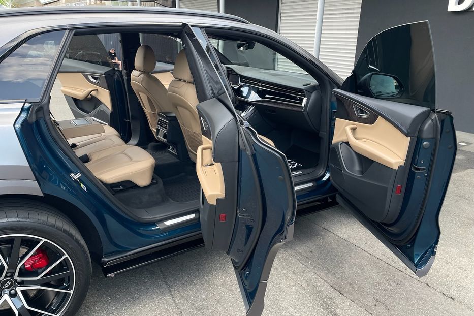 Продам Audi Q8 55 TFSI S-line 2019 года в Киеве