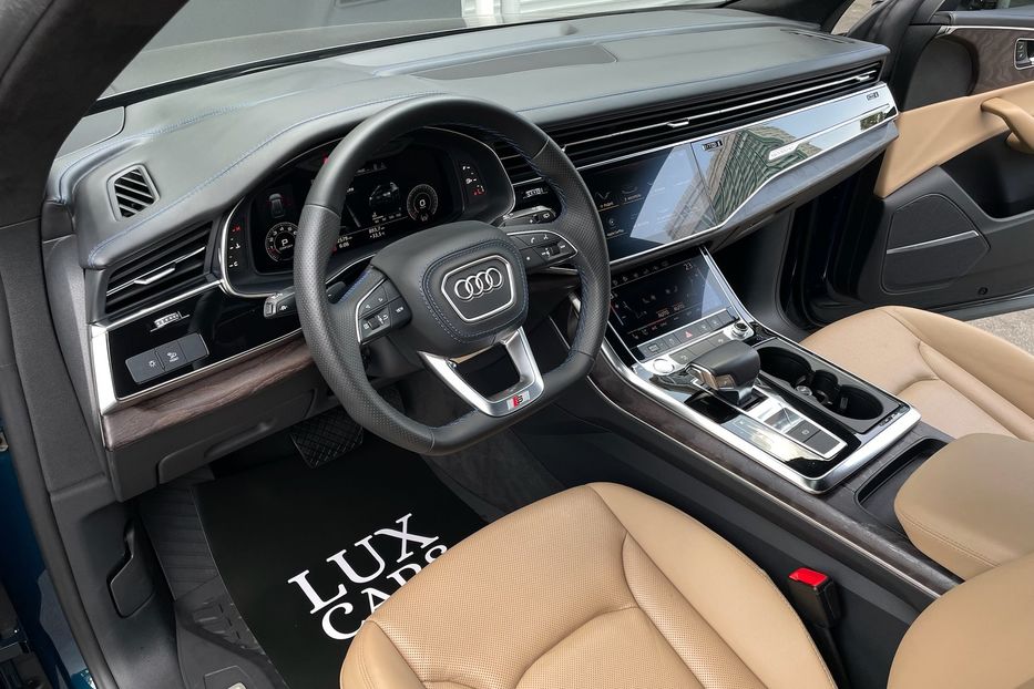 Продам Audi Q8 55 TFSI S-line 2019 года в Киеве