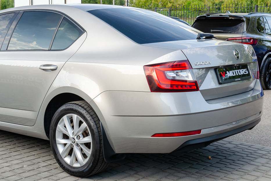 Продам Skoda Octavia A7 2.0TDI DSG 2017 года в Киеве