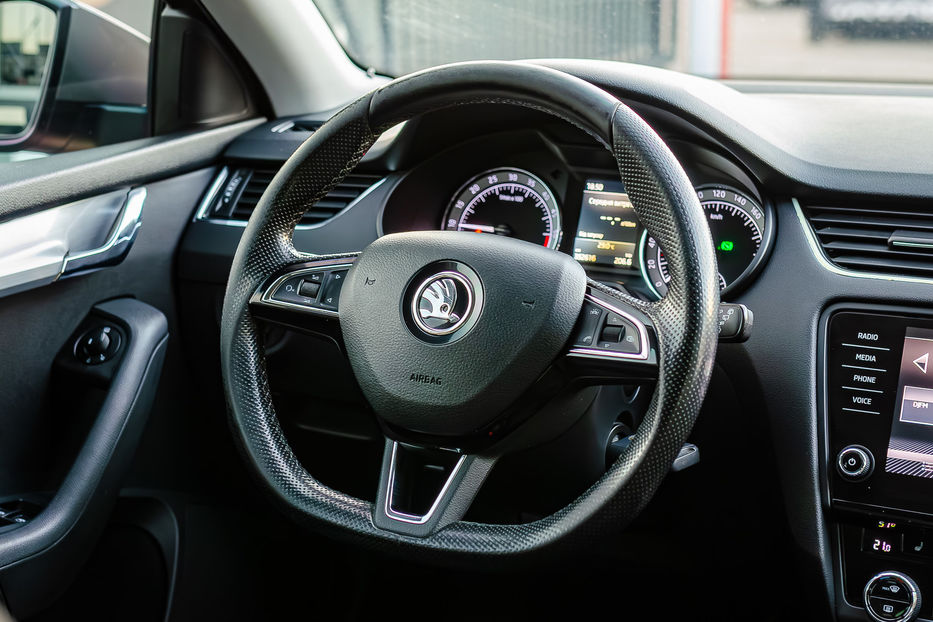 Продам Skoda Octavia A7 2.0TDI DSG 2017 года в Киеве