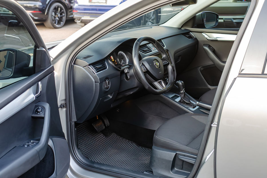 Продам Skoda Octavia A7 2.0TDI DSG 2017 года в Киеве