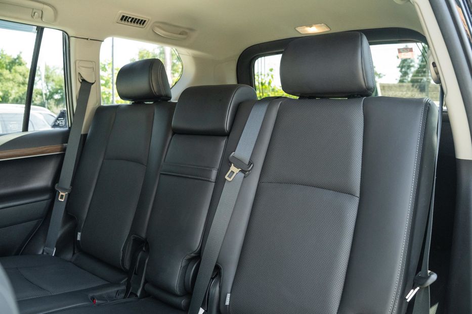 Продам Toyota Land Cruiser Prado AWD 2020 года в Черновцах