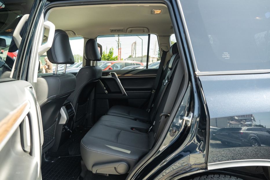 Продам Toyota Land Cruiser Prado AWD 2020 года в Черновцах