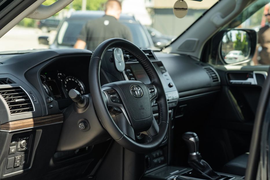 Продам Toyota Land Cruiser Prado AWD 2020 года в Черновцах