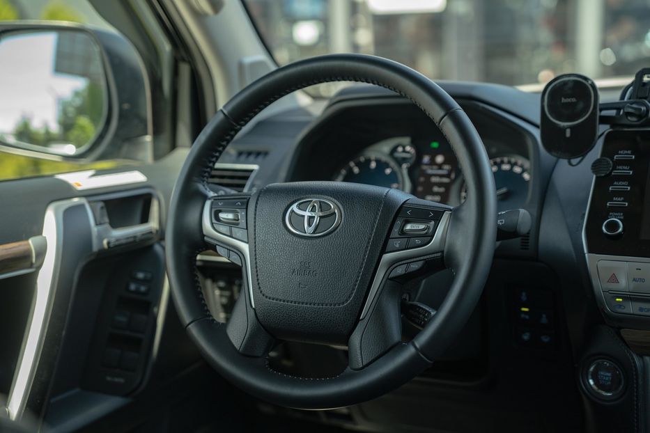 Продам Toyota Land Cruiser Prado AWD 2020 года в Черновцах