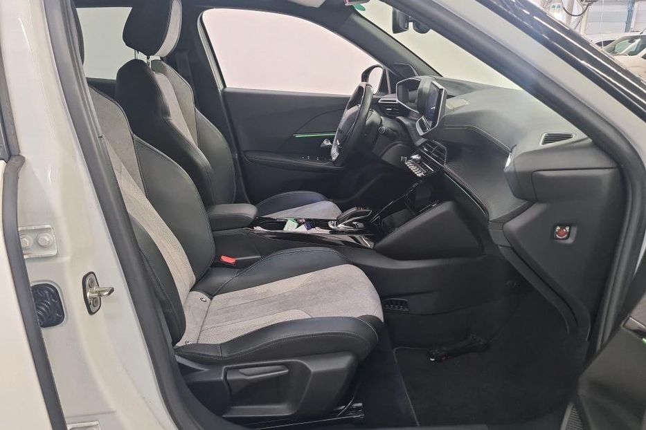 Продам Peugeot 2008 GT EV 50кв авто в дорозі  2020 года в Львове