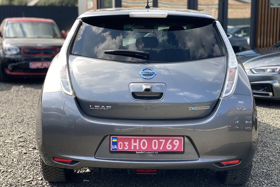 Продам Nissan Leaf 2015 года в Луцке