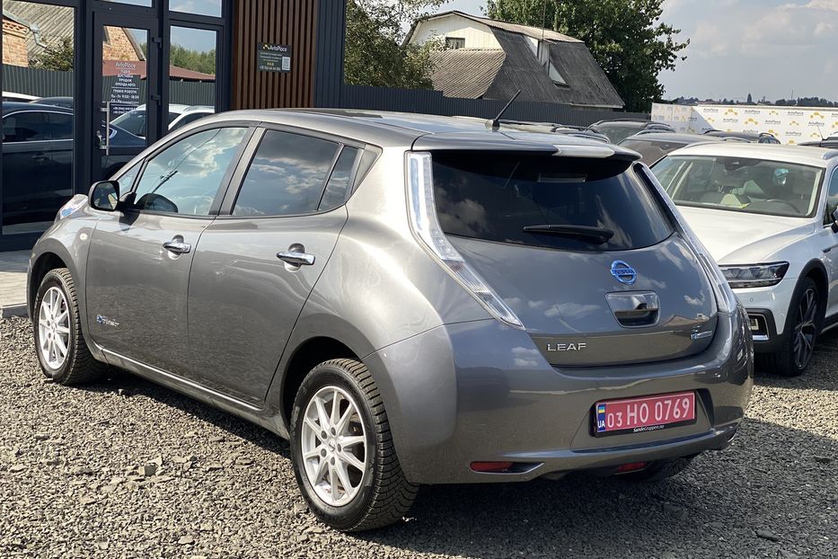 Продам Nissan Leaf 2015 года в Луцке