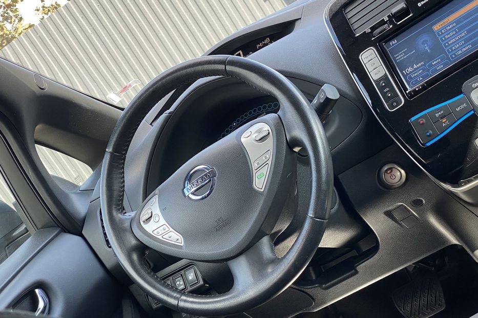 Продам Nissan Leaf 2015 года в Луцке