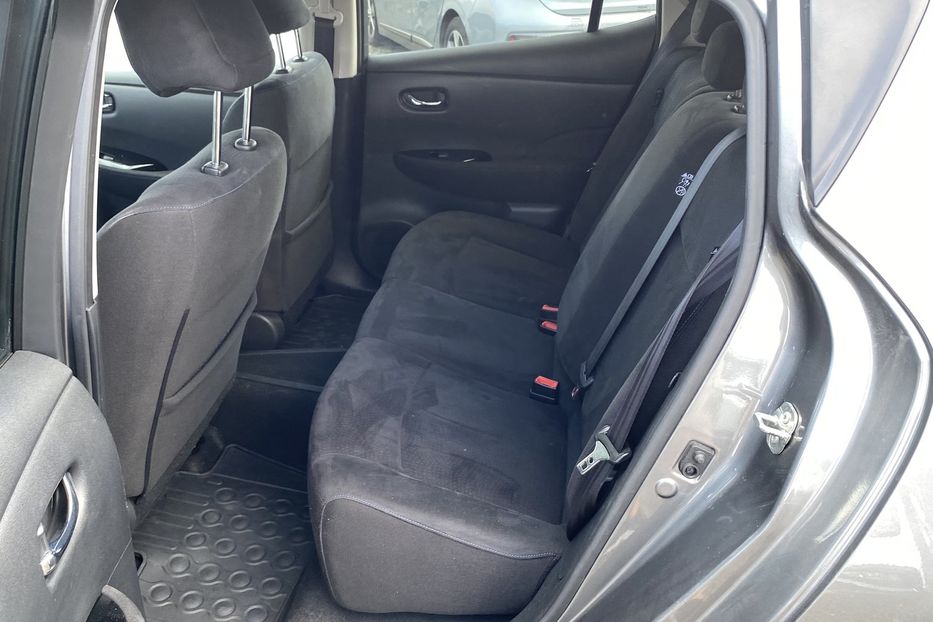 Продам Nissan Leaf 2015 года в Луцке