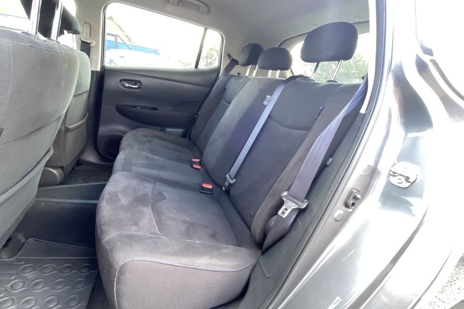 Продам Nissan Leaf 2015 года в Луцке