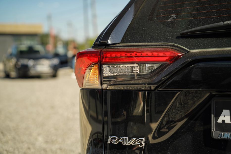 Продам Toyota Rav 4 2020 года в Черновцах