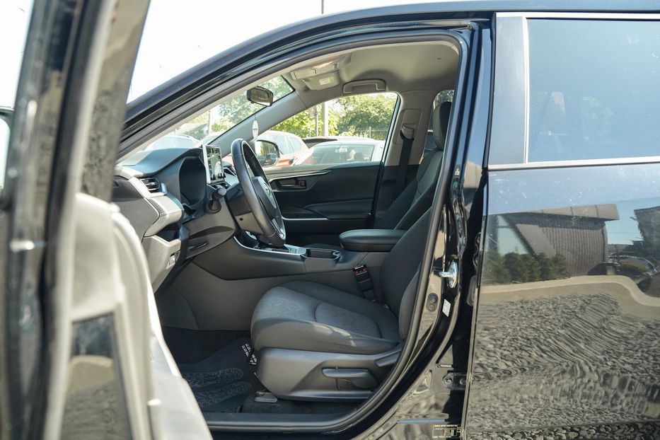 Продам Toyota Rav 4 2020 года в Черновцах