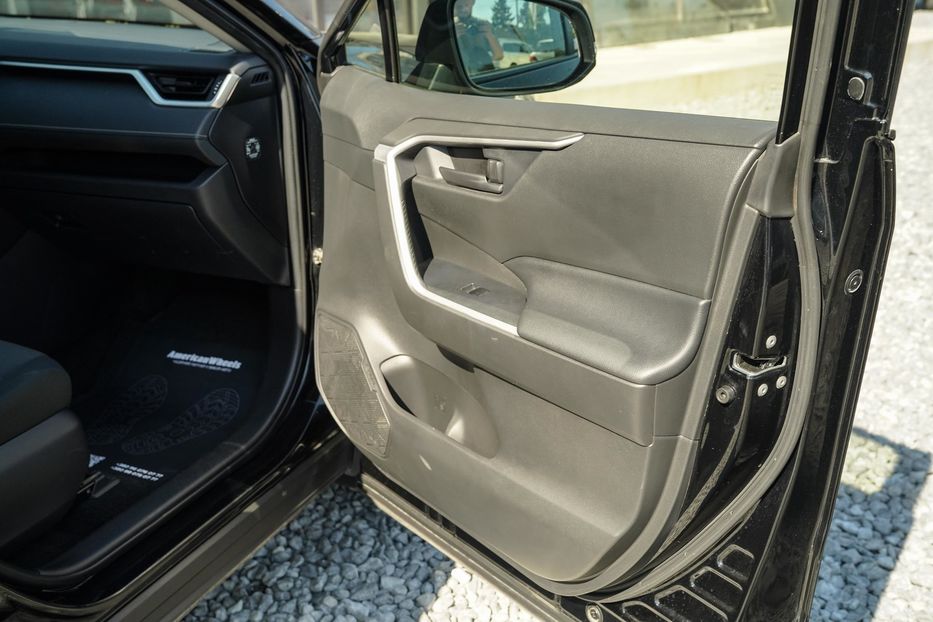 Продам Toyota Rav 4 2020 года в Черновцах