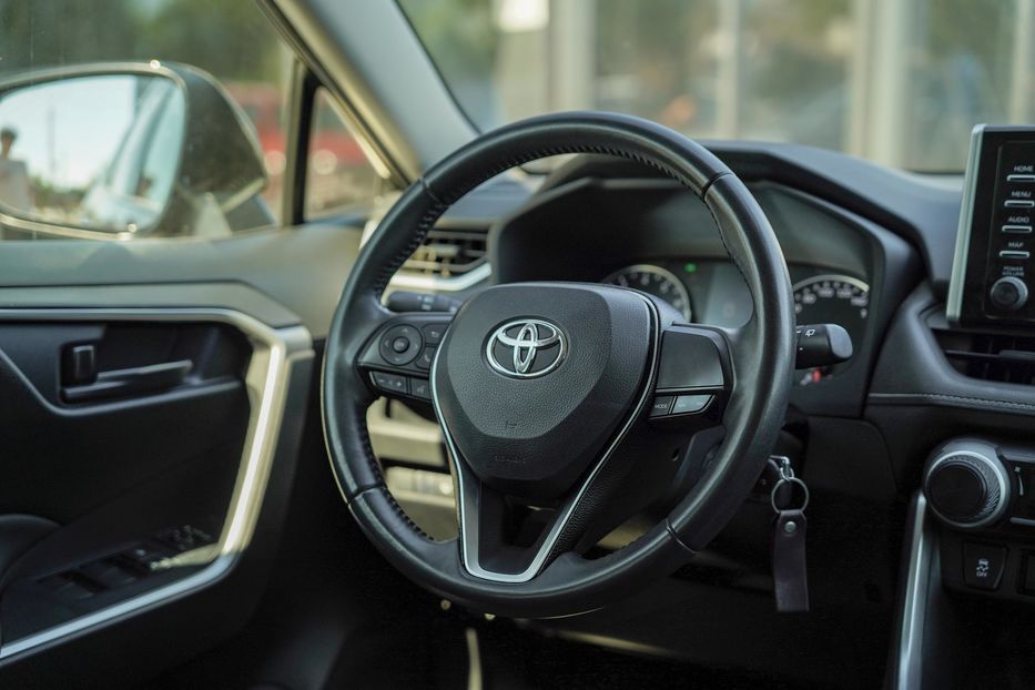 Продам Toyota Rav 4 2020 года в Черновцах