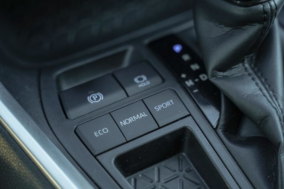 Продам Toyota Rav 4 2020 года в Черновцах