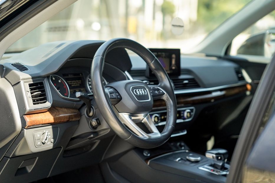 Продам Audi Q5 Premium 2017 года в Черновцах