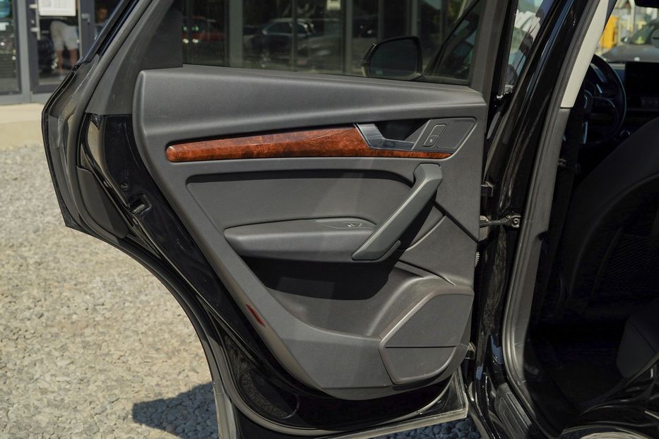 Продам Audi Q5 Premium 2017 года в Черновцах