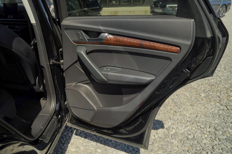 Продам Audi Q5 Premium 2017 года в Черновцах