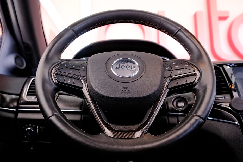 Продам Jeep Grand Cherokee 2017 года в Одессе