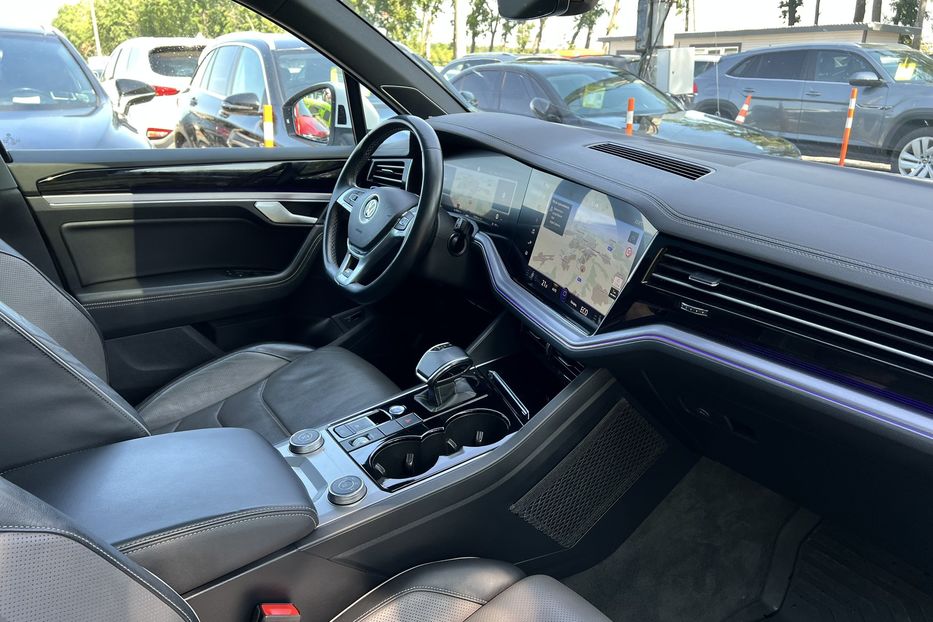 Продам Volkswagen Touareg 2019 года в г. Умань, Черкасская область