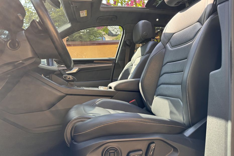 Продам Volkswagen Touareg Volkswagen TOUAREG 3, 0 л TDI  2020 года в Львове