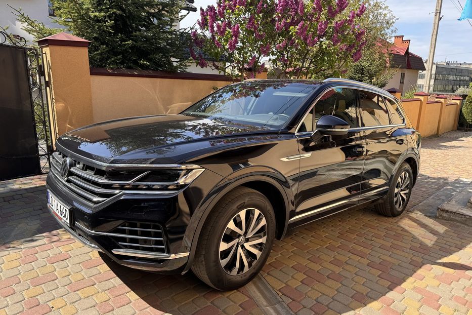 Продам Volkswagen Touareg Volkswagen TOUAREG 3, 0 л TDI  2020 года в Львове