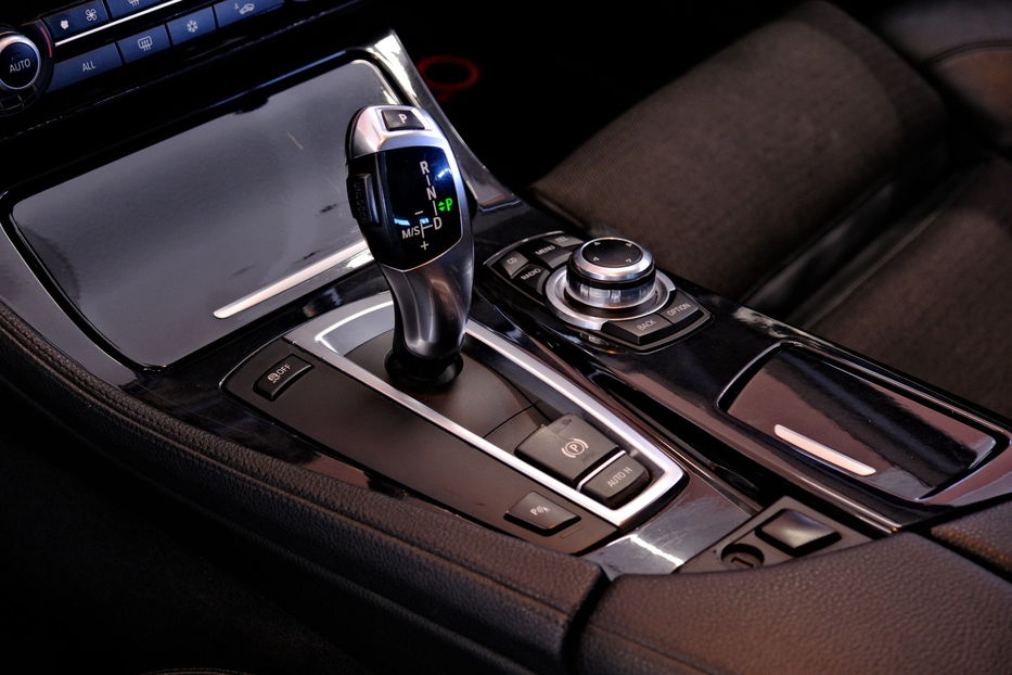 Продам BMW 520 2011 года в Одессе