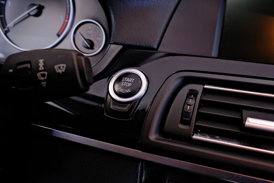 Продам BMW 520 2011 года в Одессе
