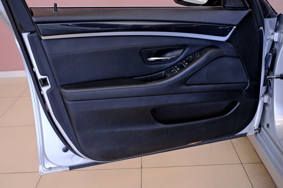 Продам BMW 520 2011 года в Одессе