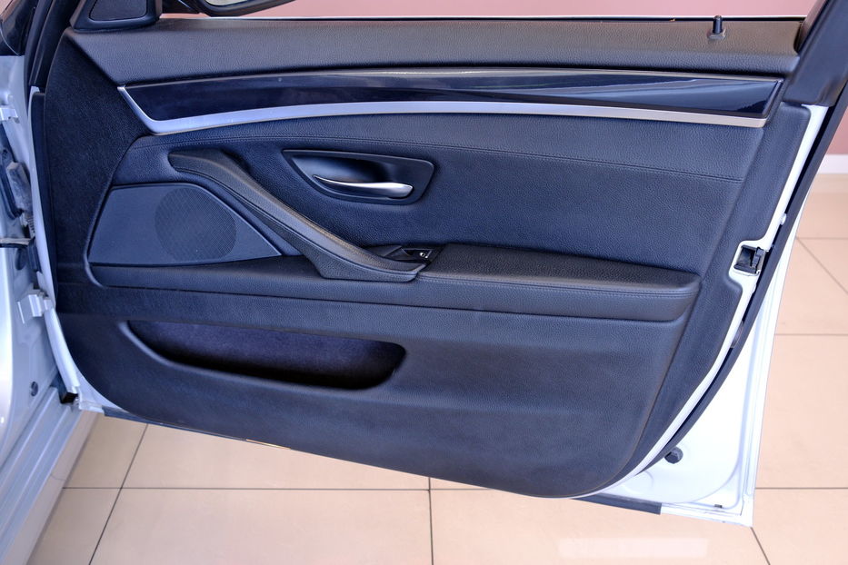 Продам BMW 520 2011 года в Одессе