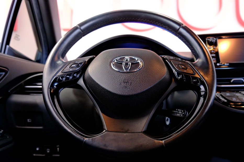 Продам Toyota C-HR 2017 года в Одессе