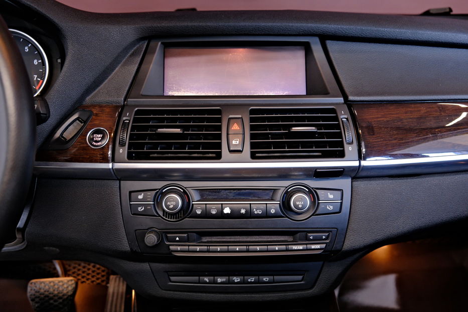 Продам BMW X5 2013 года в Одессе