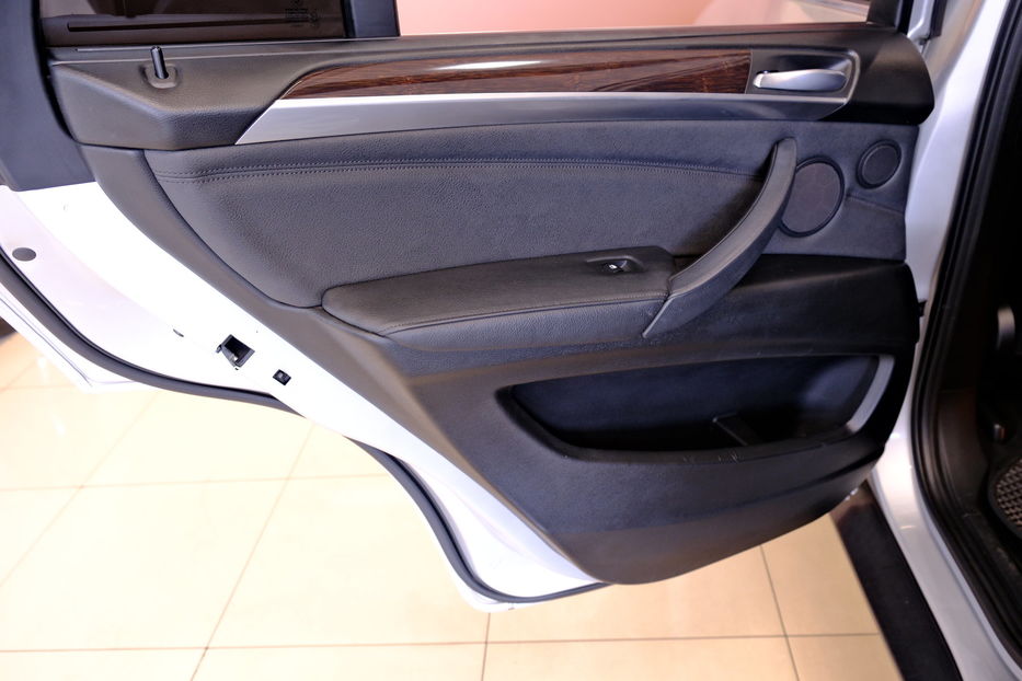 Продам BMW X5 2013 года в Одессе