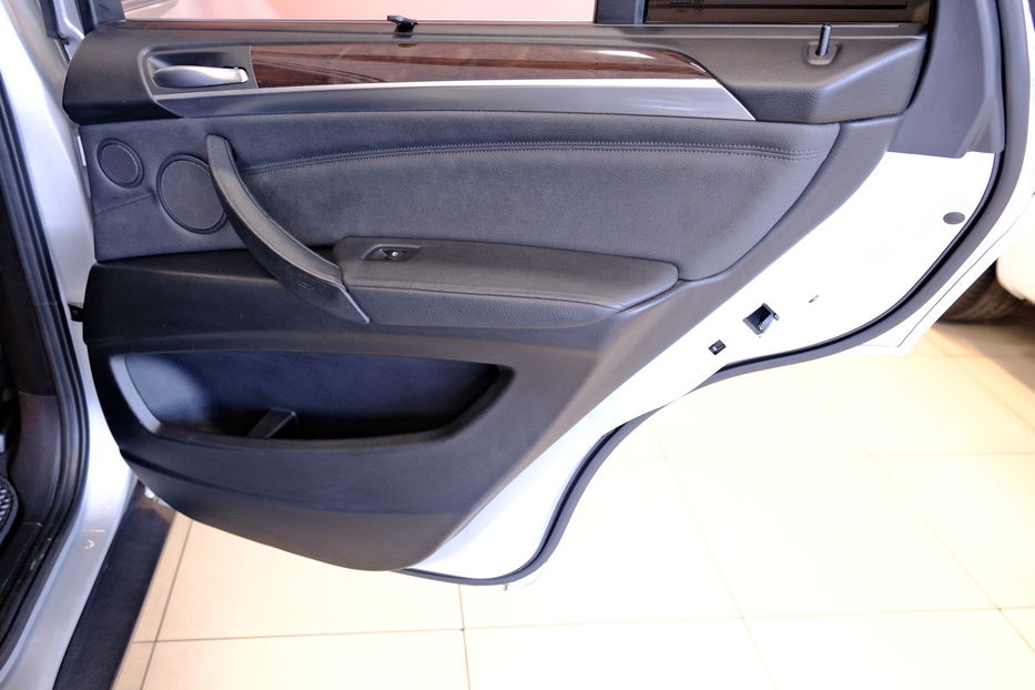Продам BMW X5 2013 года в Одессе