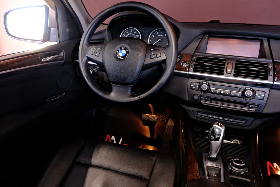 Продам BMW X5 2013 года в Одессе
