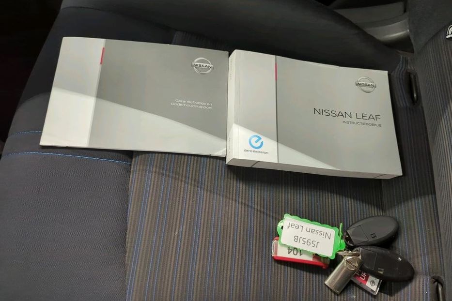 Продам Nissan Leaf  ACENTA 39kWh v7800 2020 года в Луцке