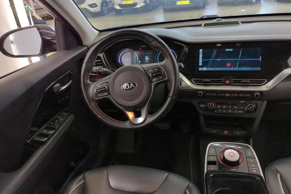 Продам Kia Niro Kia Niro e-Niro 64kWh Executiv 2020 года в Львове