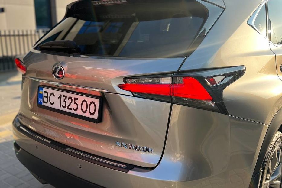 Продам Lexus NX 300 Lexus NX 300h 205 к.с. Гібрид 2017 года в Львове