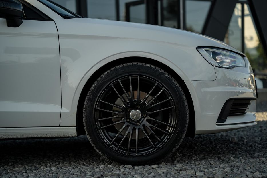 Продам Audi A3 Premium 2015 года в Черновцах