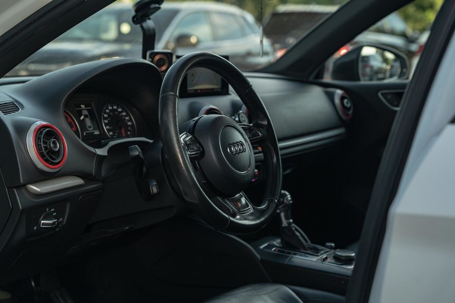 Продам Audi A3 Premium 2015 года в Черновцах