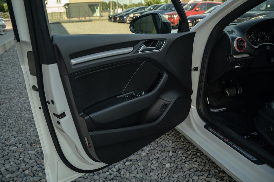 Продам Audi A3 Premium 2015 года в Черновцах