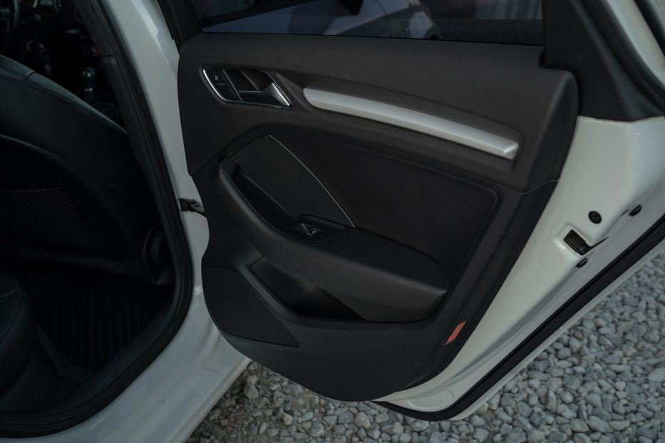 Продам Audi A3 Premium 2015 года в Черновцах