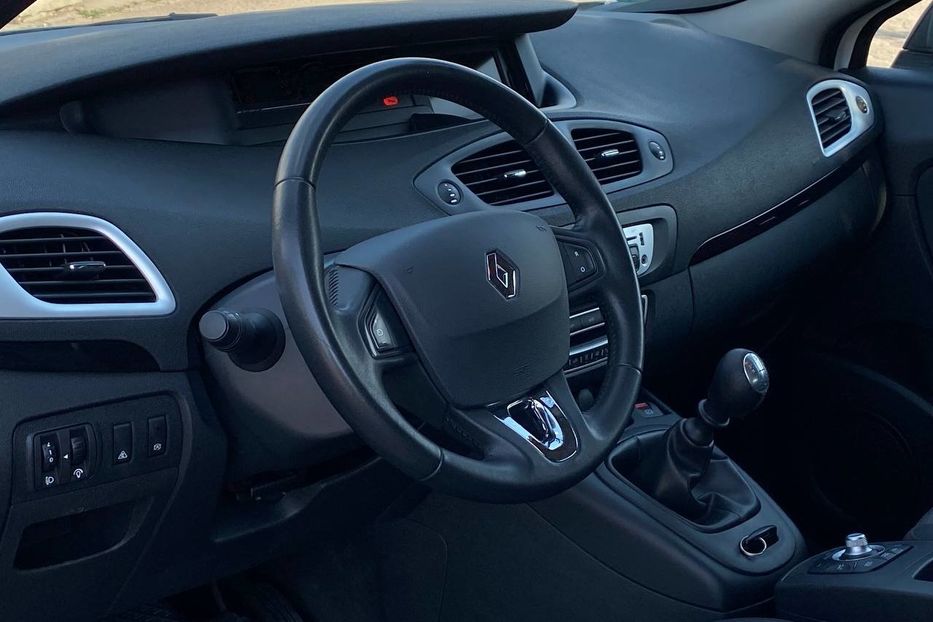 Продам Renault Scenic 2013 года в Днепре