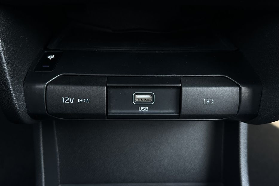 Продам Kia Niro 64 кВт . ЗАРЕЗЕРВОВАНО 2022 года в Львове