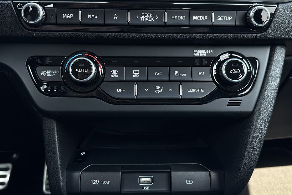 Продам Kia Niro 64 кВт . ЗАРЕЗЕРВОВАНО 2022 года в Львове