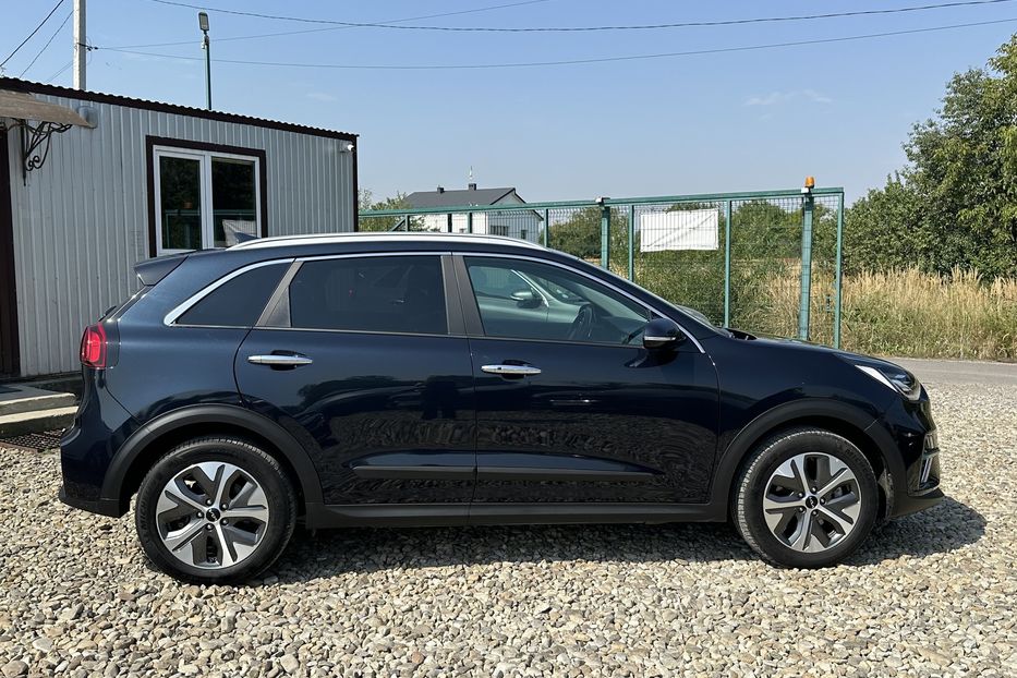 Продам Kia Niro 64 кВт . ЗАРЕЗЕРВОВАНО 2022 года в Львове