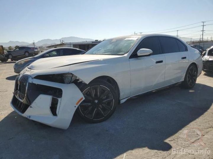 Продам BMW Independent I7 Edrive 50 2023 года в Киеве