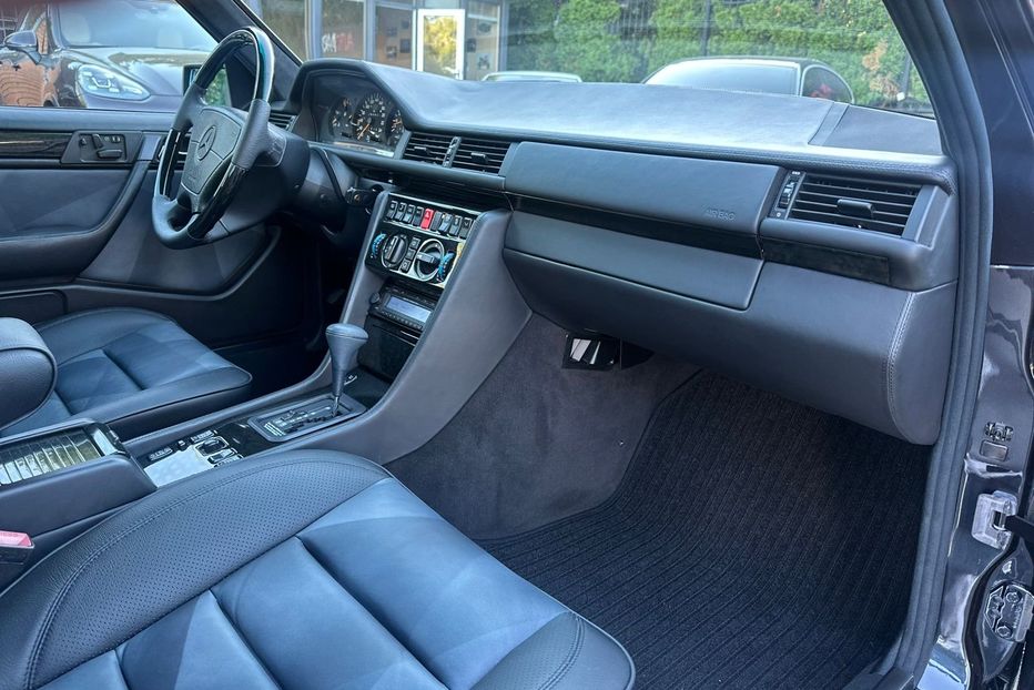 Продам Mercedes-Benz E-Class 1995 года в Киеве
